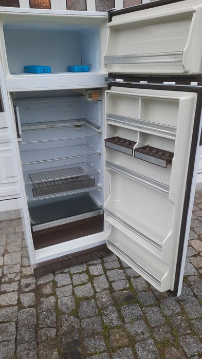 Frigorifico em bom estado, Travassós-Fafe