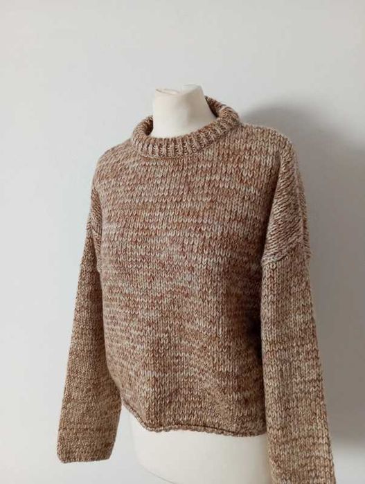 Beżowy sweter Mango