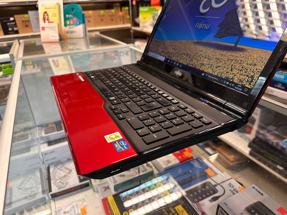 Laptop Fujitsu Lifebook AH532 i3-2328 8GB 1TB Win10