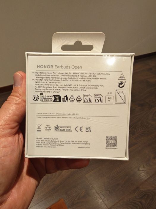 Honor earbuds open phones