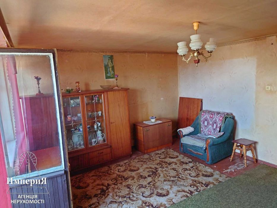 Продам 1.8.9 біля парку «Олександрія».