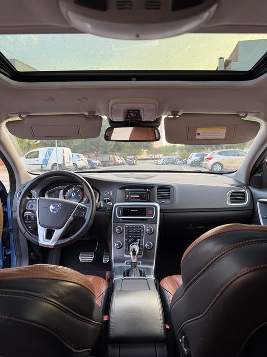 Volvo V60 hybrid 288cv