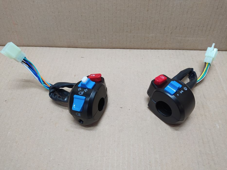 Блоки кнопок руля скутера GY6 (ПРАВЫЙ/ЛЕВЫЙ) +рычаги