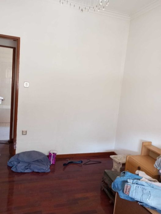 Moradia independente habitação + comércio, terreno de 500 m², 3 pisos