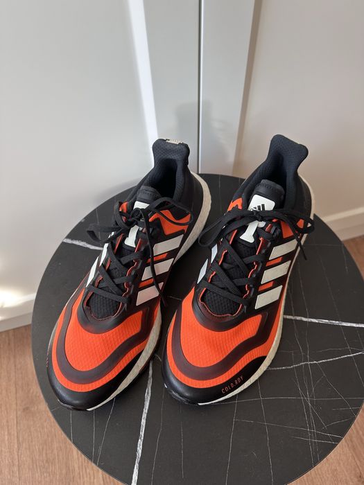 Чоловічі бігові кросівки Adidas Ultraboost 22 Cold.Rdy 2.0