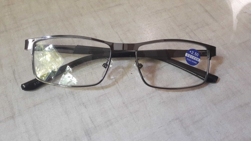 Очки с диоптриями +2.25; +2.50