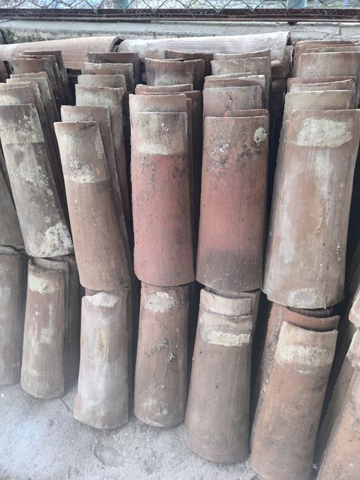 Telhas antigas alentejanas em canudo