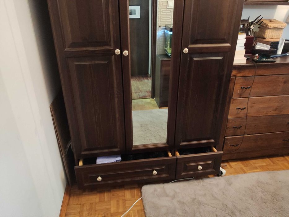 Drewniana Szafa trzydrzwiowa.  Drewno nie płyta !