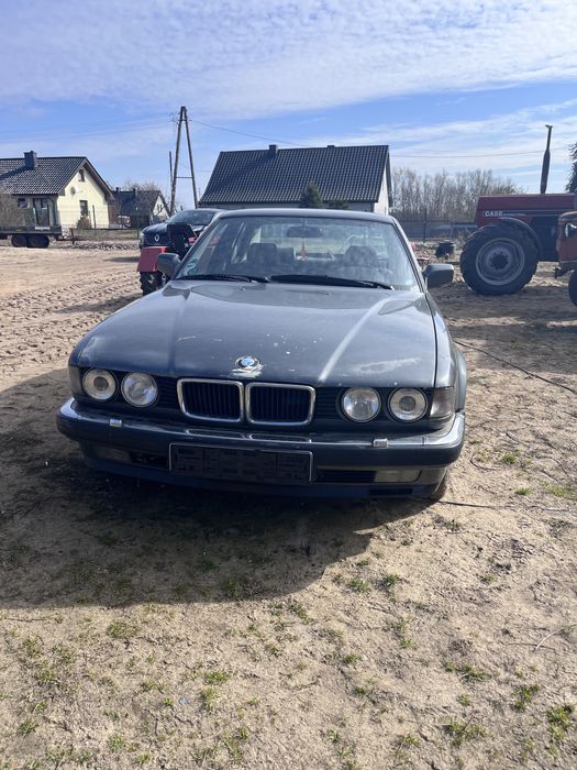 Sprzedam BMW 750i V12 limuzyna
