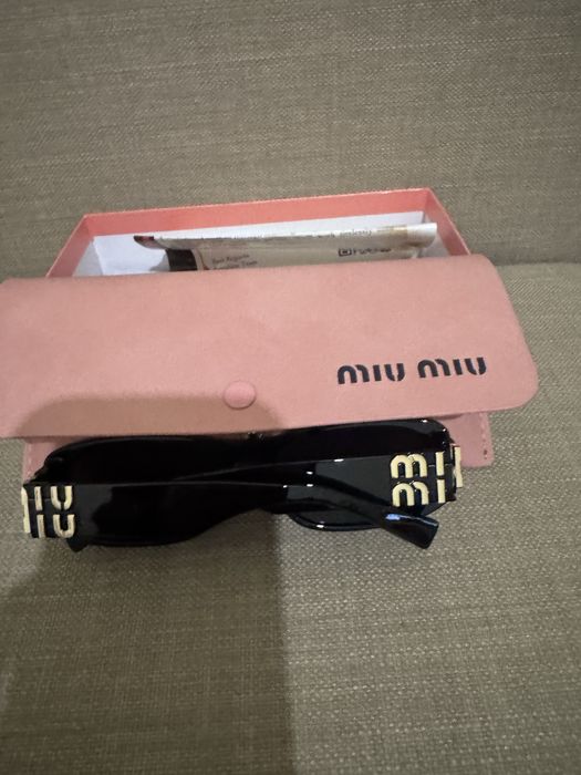 Óculos de Sol MIU MIU