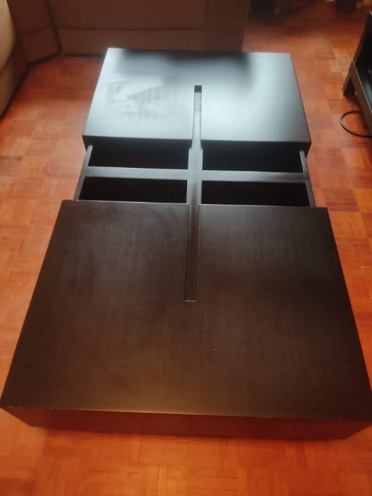 Mesa de Centro com Arrumação, madeira maciça