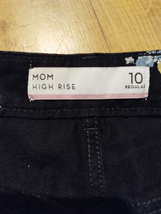Mom jeans - spodnie damskie