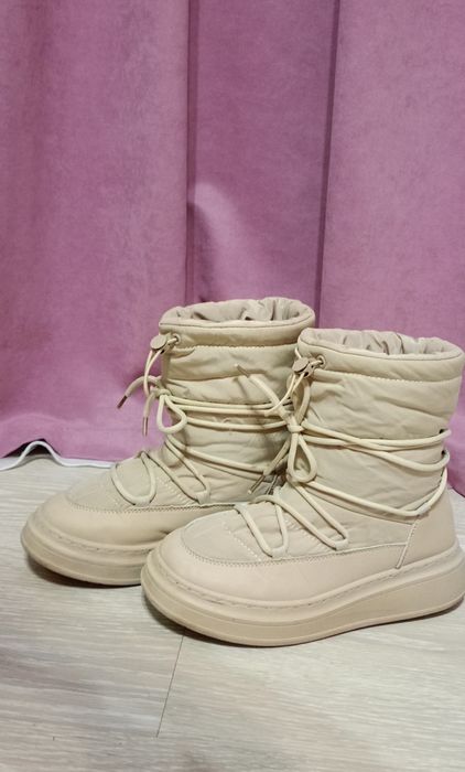 Взуття для дівчат