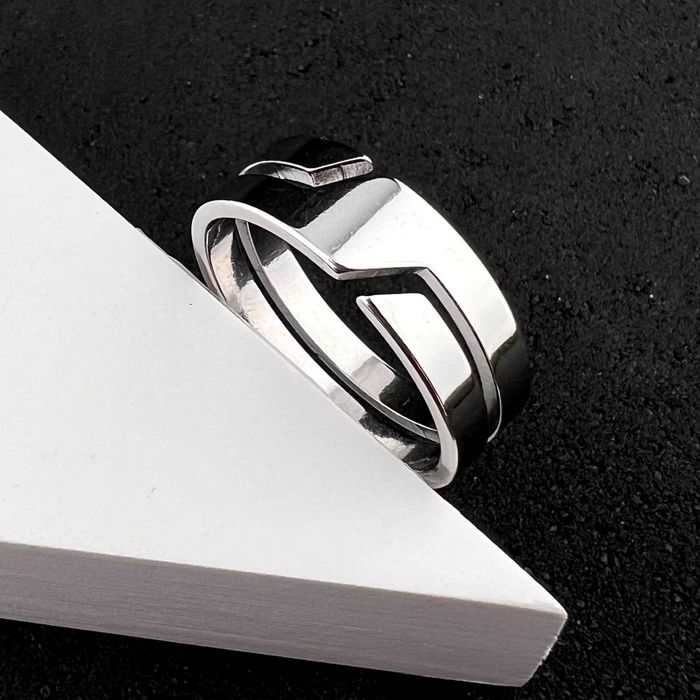 Обручка каблучка вінчальний перстень з медичної сталі ширина 7мм