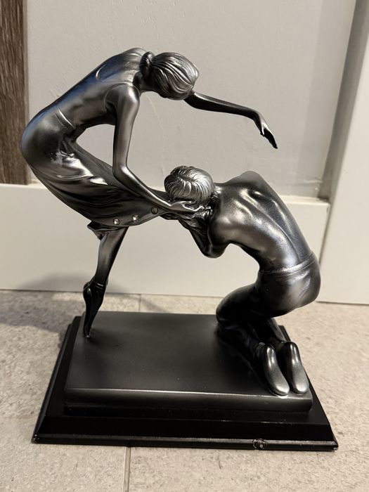 Peça / Estatueta dança Mikay Collection