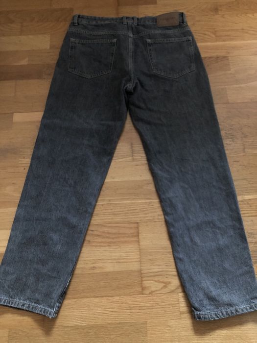 Calças pretas e largas da Pull&Bear