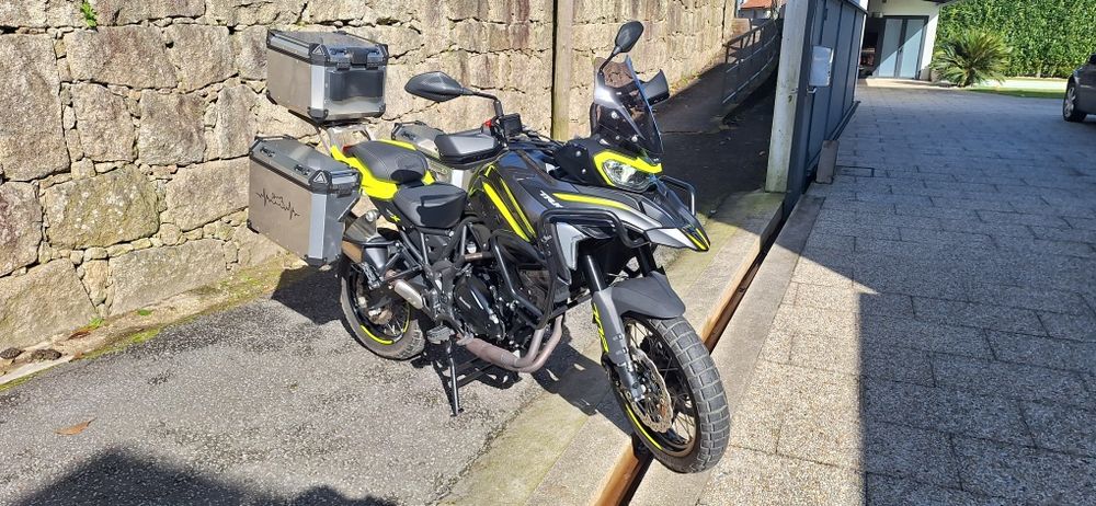 BENELLI TRK 702X  -  10.200 kms