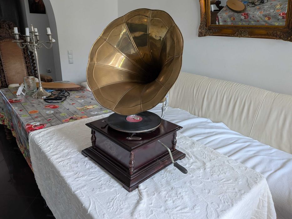 Stylowy gramofon tubowy REPLIKA - Gramophone Sound Master - Retro ozdoba