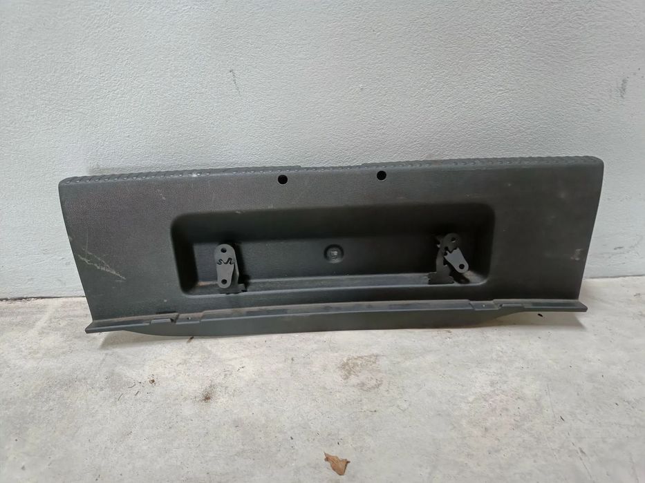 Osłona progu bagażnika Skoda Octavia 3 III hatchback nakładka 5E5863459