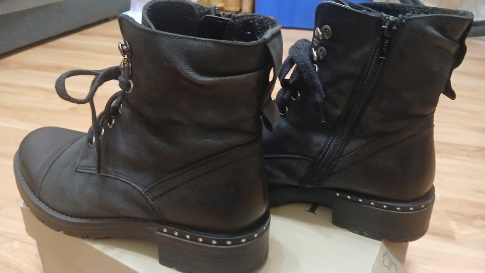 Buty zimowe Lasocki 38 czarne (37,5)