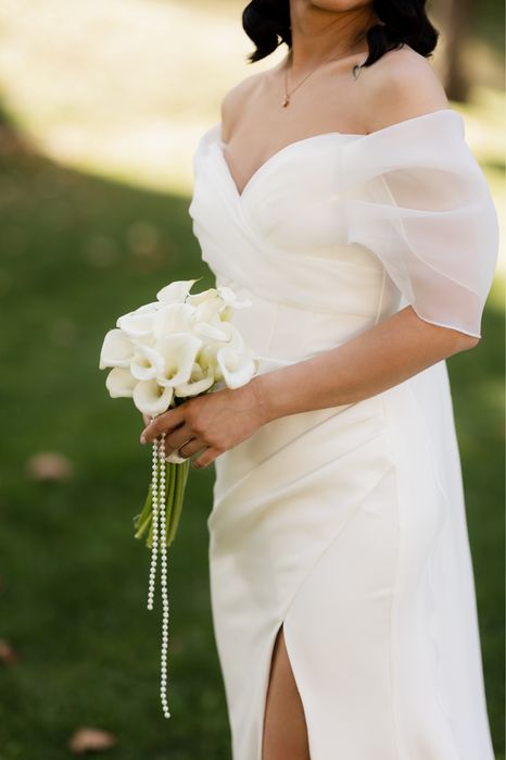 Продам весільну сукню