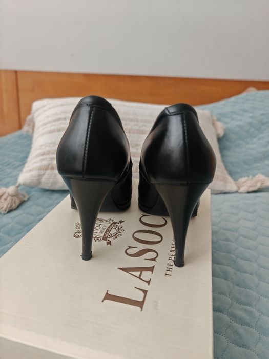 Półbuty na obcasie pantofle Lasocki 35