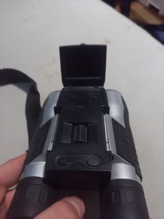 Lornetka z ekranem stan nowy