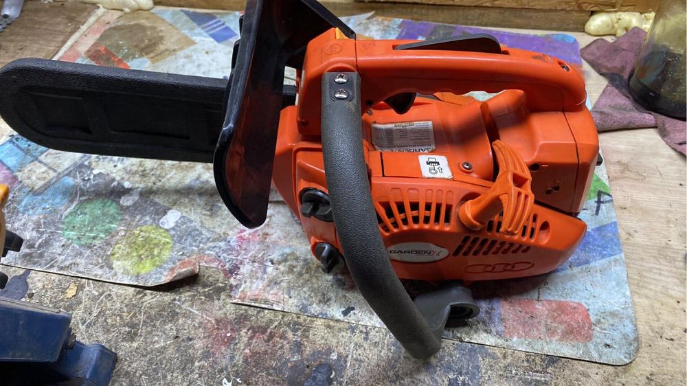 Pila spalinowa galeziowka