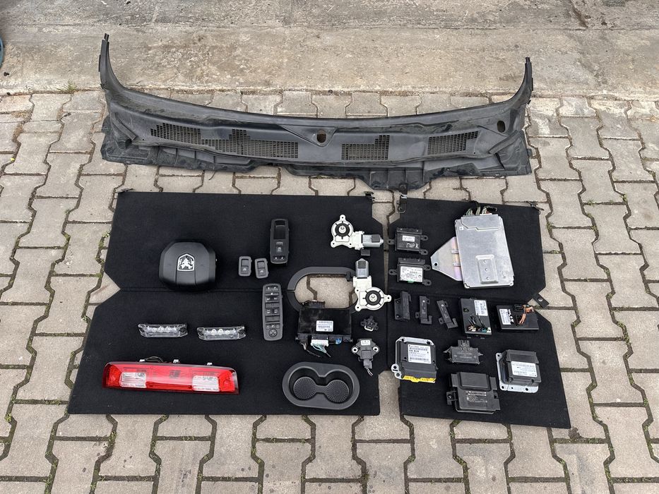 Блок Dodge Ram 1500 5.7 Hemi 2018р