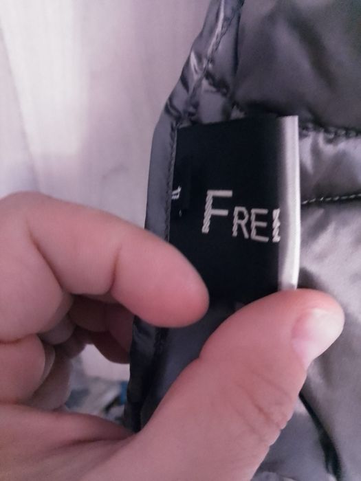 Осінній пуховик дуже легкий