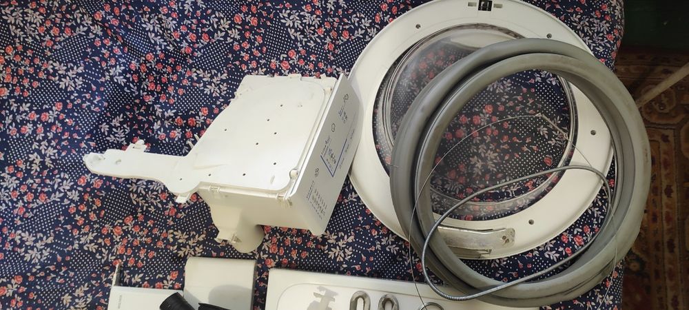 Стиральная машинка Indesit WISL105X
