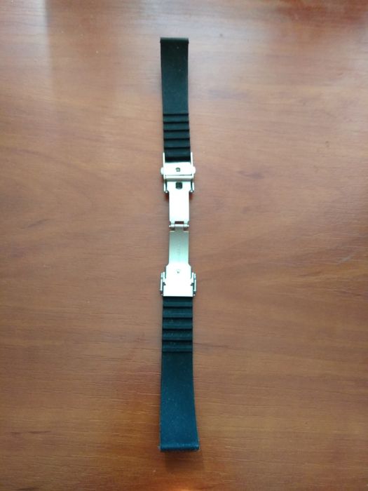Продам силиконовый браслет для наручных часов