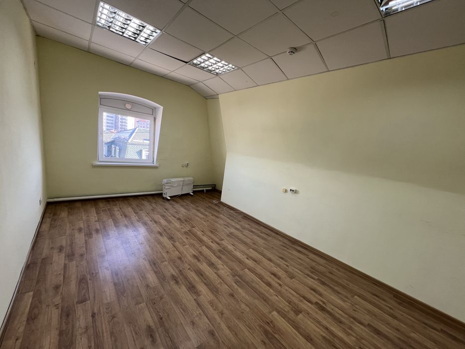 Оренда Офісу Центр міста. Рукавичка