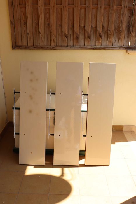 Conjunto de Três Prateleiras Utilitários para Desocupar