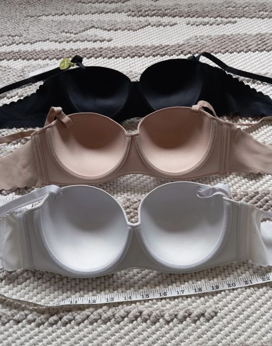 Staniki biały czarny beżowy