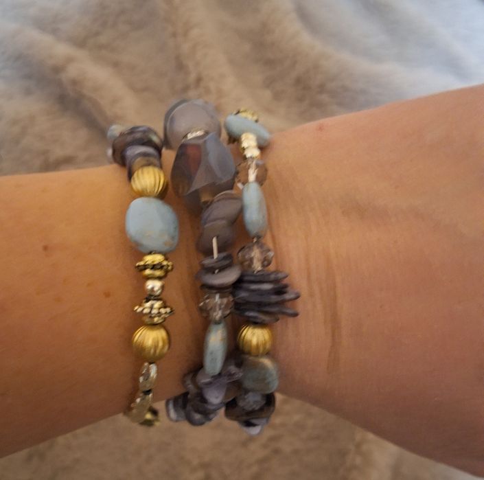 Браслет різнокольоровий