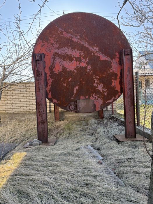 Продам емкость металлическую