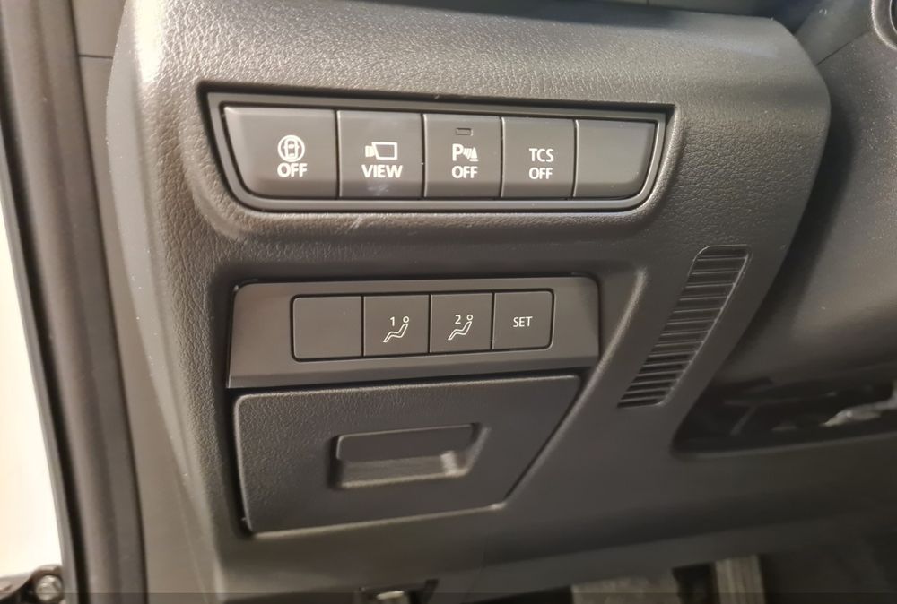 Mazda MX-30 електромобіль