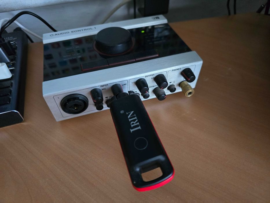 Аудіоінтерфейс Native Instruments Audio Kontrol 1 (Стан нової)