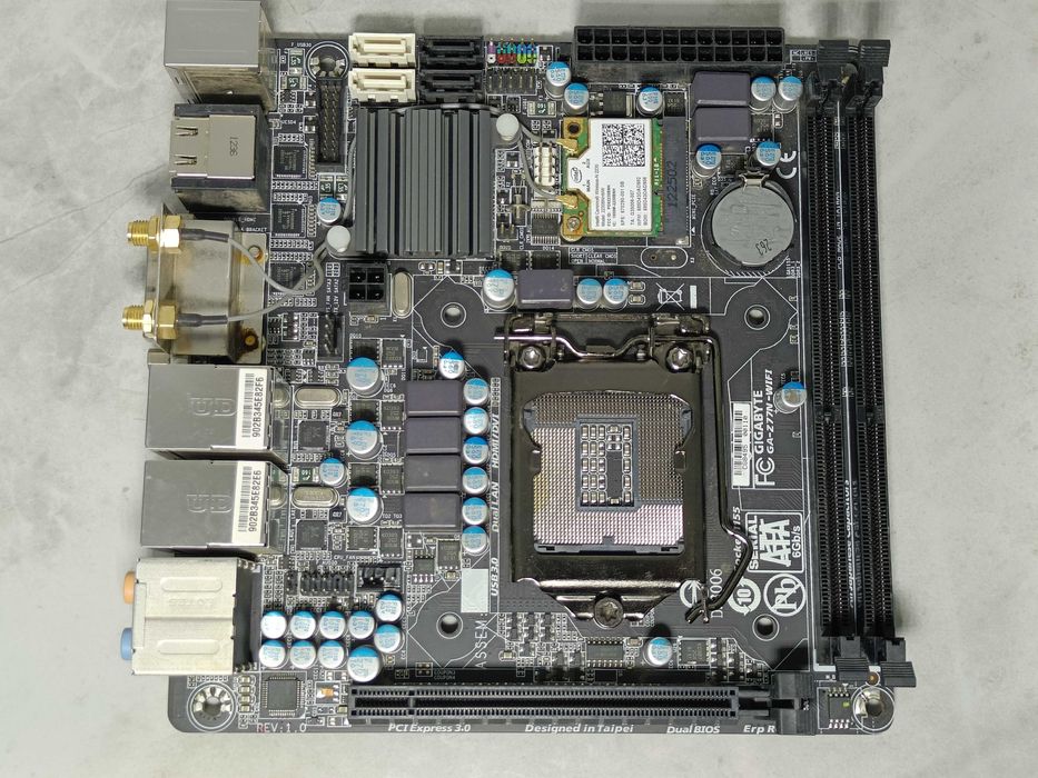 Материнська плата Gigabyte GA-Z77N-WiFi - MiniITX - LGA1155 з WiFi!