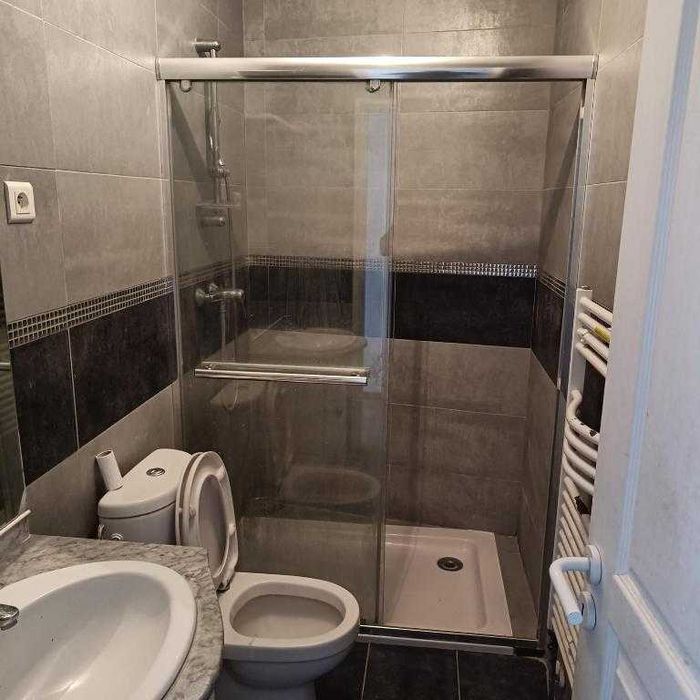 QUARTO para CASAL. Centro Lisboa. Saldanha. Entrada Imediata.Ler TEXTO