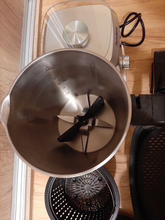 ThermoMaster multifunction food processor