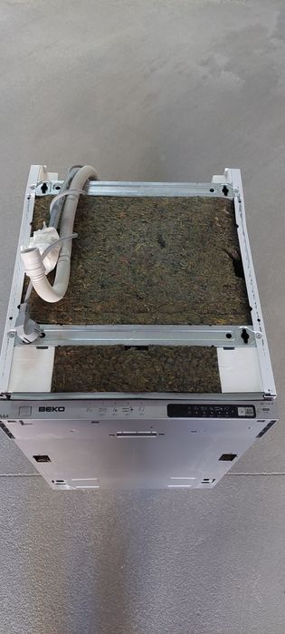Zmywarka Beco DIS 1520N części: silnik pompy, moduł sterujący, pompa, elektrozawór, grzałka itp.