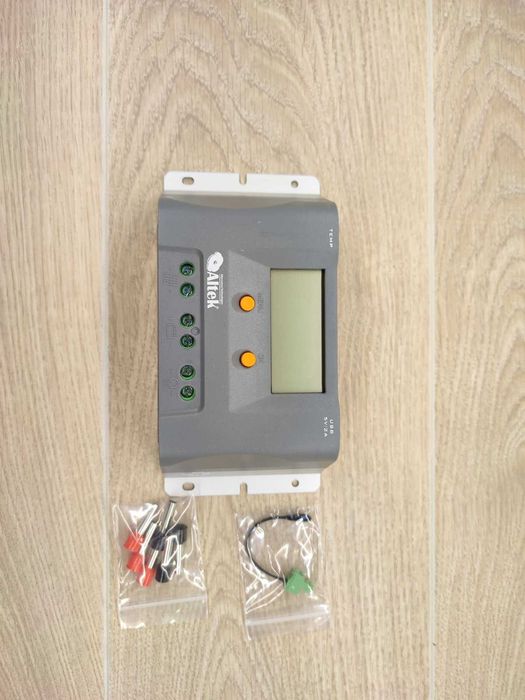 Контроллер солнечных панелей для зарядки аккумуляторов Altek P40A