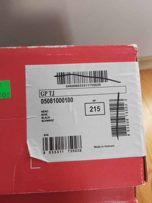 Komplet narciarski buty , narty Noedica.