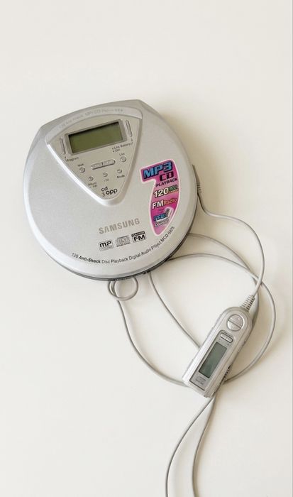 Samsung Yepp MCD-SF75 CD MP3 плеер / винтаж 2000-х / рабочий