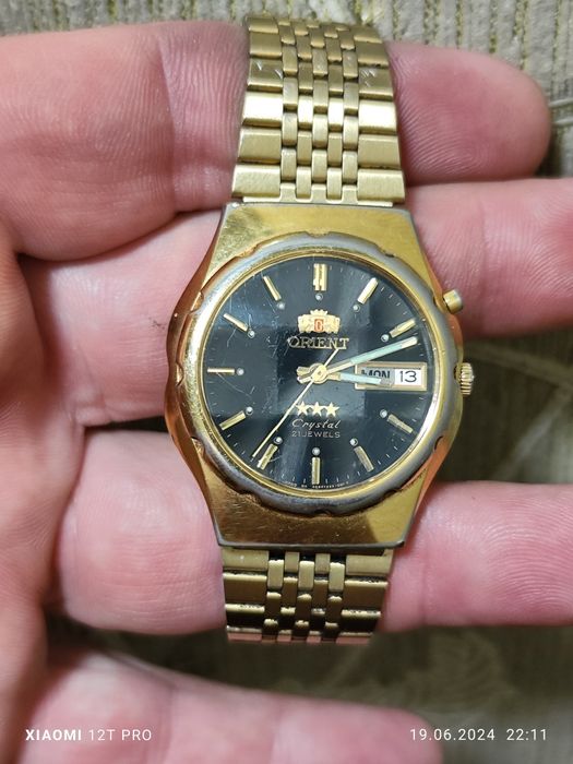 Продам часы orient