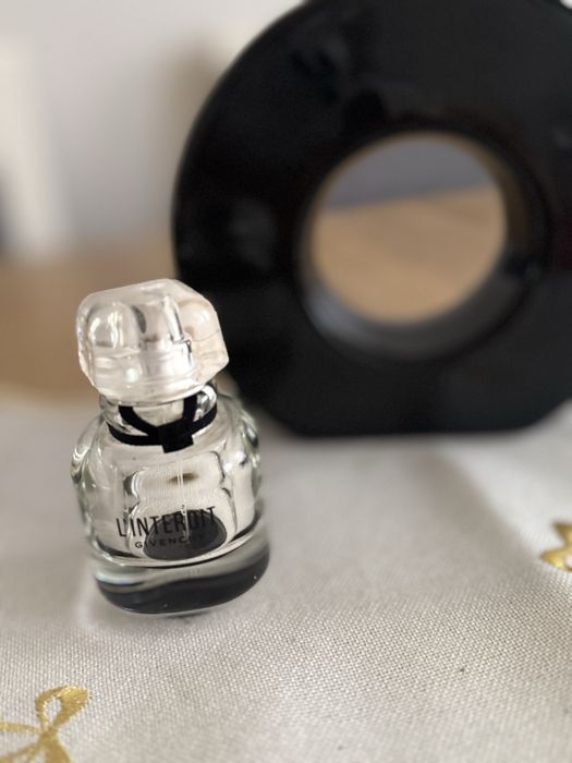 Flakon po perfumach GIVENCHY