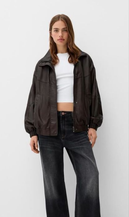 Бомбер жіночий bershka