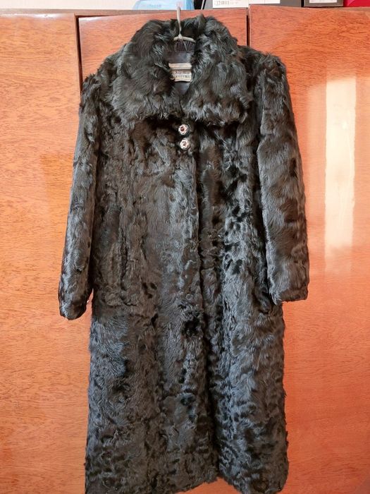 Шуба натуральна козлик 48- 50 розмір